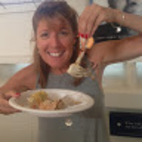 Meet your Posher, Monica - Picture 1 of 1